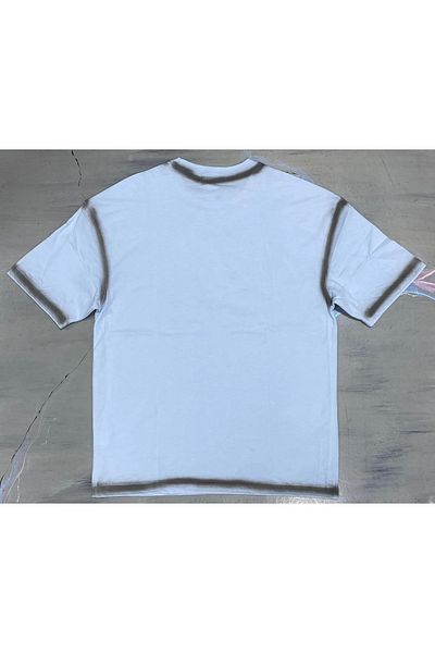 ALANAQA Unisex oversized T-shirt with modern fashion design, comfortable and loose