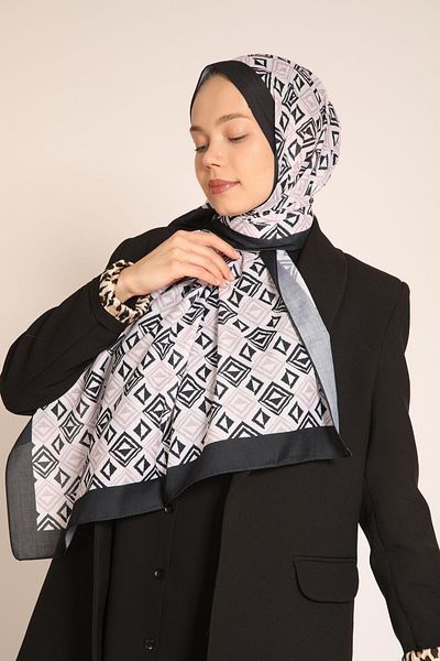 BERCHEM SCARF Akel Geometric Patterned Shawl – Modern and Elegant Chic
