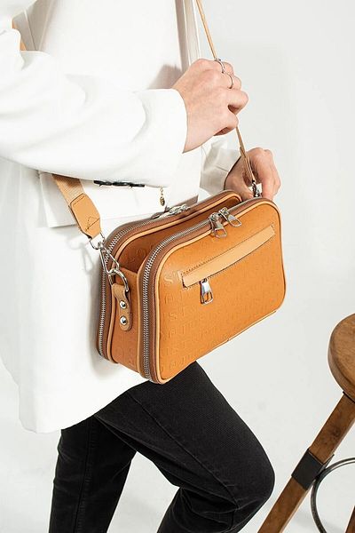 Just Polo Women's Adjustable Strap Stylish Crossbody and Shoulder Bag Suitable for Daily Use P234023Mh