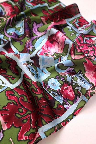 THE MOON Rumi Tile Patterned Green Satin Scarf