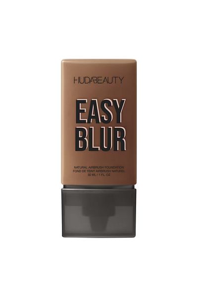 Huda Beauty Ultra Fluid and Smoothing Foundation That Provides a Natural and Airy Look - 550R Hot Fudge 30 ml