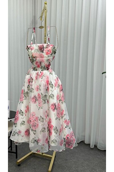 Diva style فستان سهره ناعم وانيق بنمط الورود