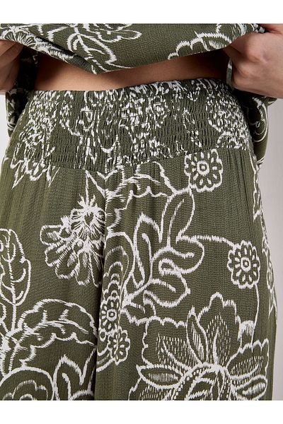 Apricot Sarasa Floral Wide Leg Hose