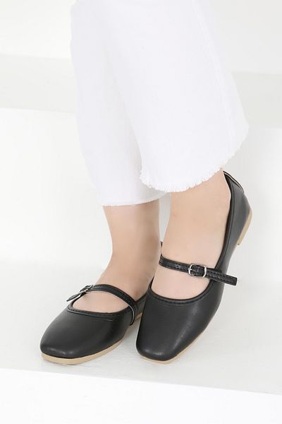 TOFİSA Women's Black Belt Buckle Ballerinas - 27401