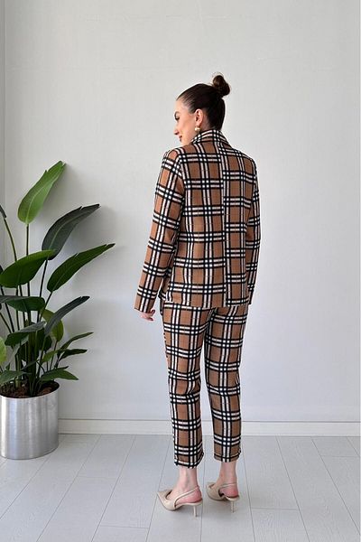 MaziButik Costum în carouri maro