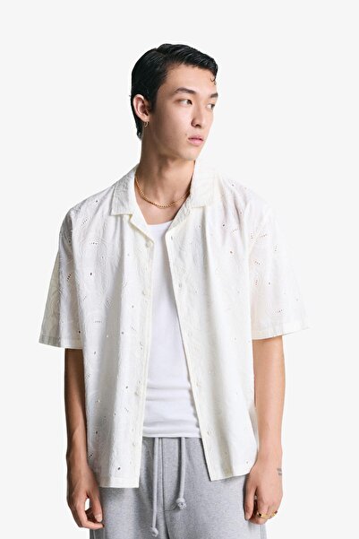 Bershka Çiçek işlemeli kısa kollu gömlek