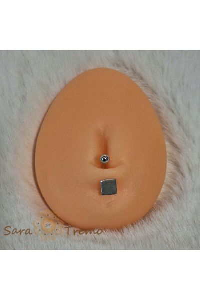 saratremo Piercing buric cu decor pătrat argintiu lucios, bară subțire