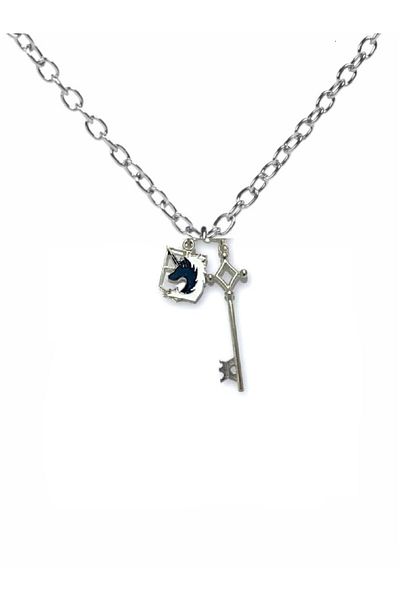 Herşey Nota Attack on Titan Military Police Symbol & Key Figure Necklace – Unisex Anime Jewelry with 60 cm Chain