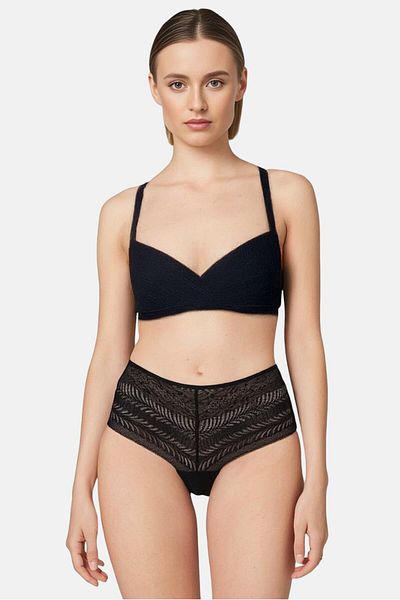 Calvin Klein Women Lace Pull-On Panty, Black