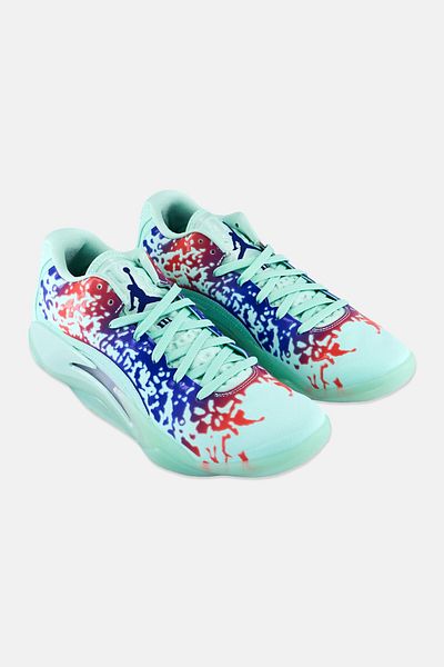Nike Men Zion 3 Lace Up Basketball Shoes, Multicolor