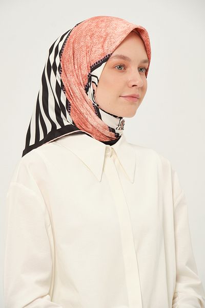 Madame Polo Шал от кепър с щампа, многоцветен, неплъзгащ се, без бръчки