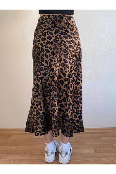 mamizya Leopard Patterned Satin Skirt