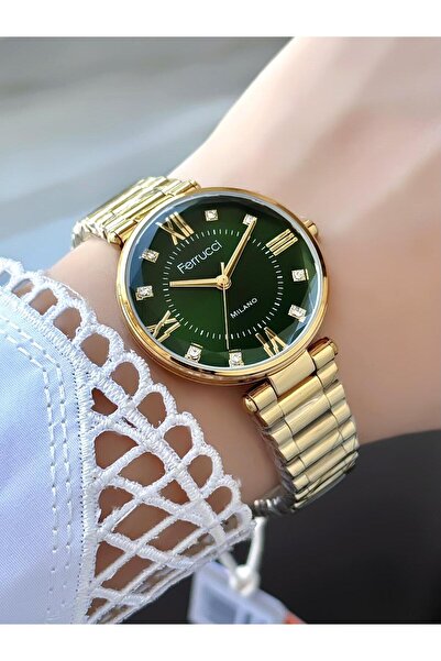 Ferrucci ساعة يد نسائية ميلانو – مينا أخضر، حبل ذهبي اللون، تفاصيل حجرية بأرق...