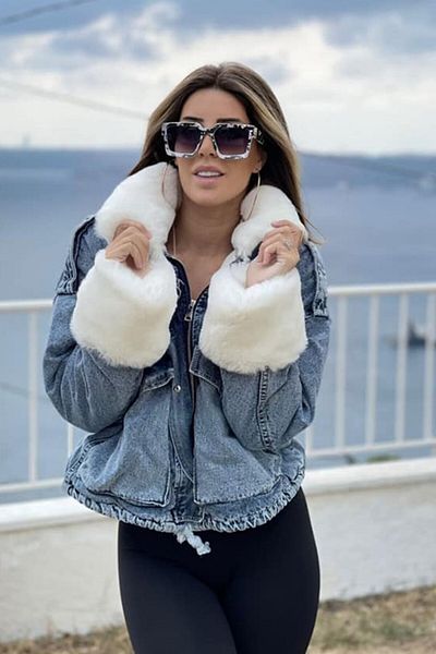 FashionForYou Geacă Andra din denim albastru, cu blană albă, Albastră, S/M