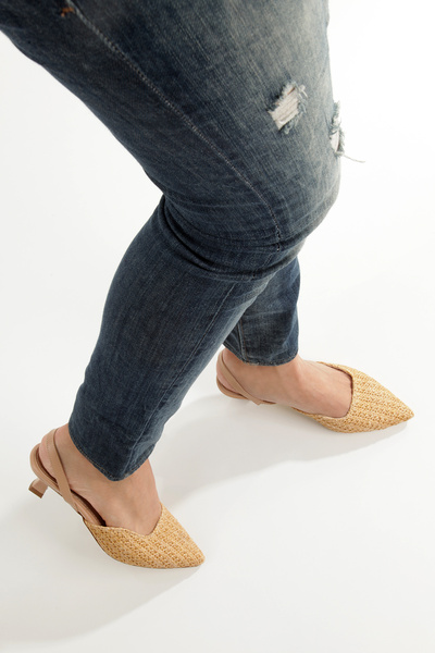 PAYZİN '' SILA '' Kilim Desenli Sivri Burunlu Arka Açık 5 cm Pino Ökçe Kadın Ayakkabısı Yeni Sezon