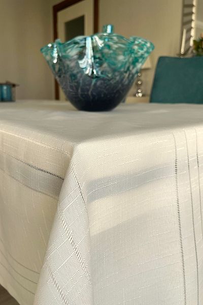 Hevia Home Linen Patterned, Carefree Stain Resistant Linen Colber Table Cloth