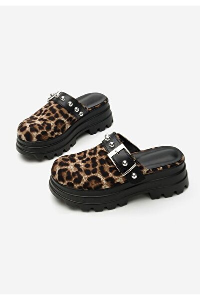 B T Shoes Women's Abenya leopard platform clogs