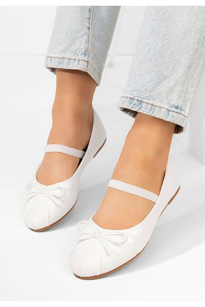 B T Shoes Ionelia women's white ballet flats