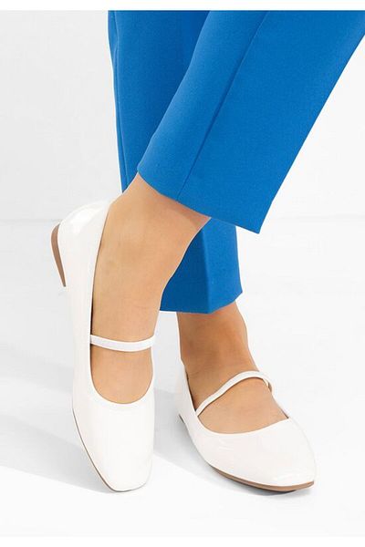 B T Shoes Women's Janae white ballet flats