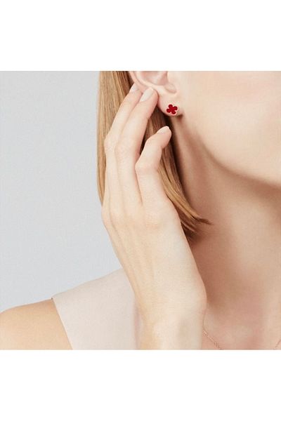 ElectraStore Red Flower Earrings