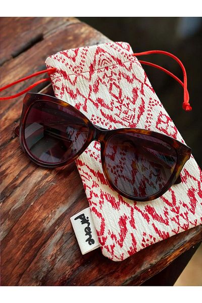 Pirene Flame Set – Scrunchie & Glasses Case
