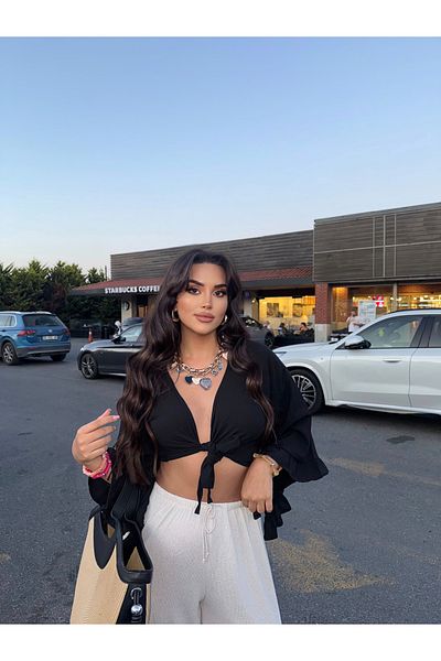 mekabutik Black Tie Crop Blouse