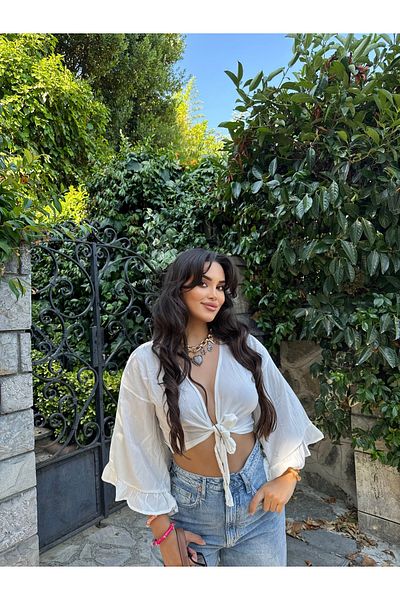 mekabutik White Tie Crop Blouse