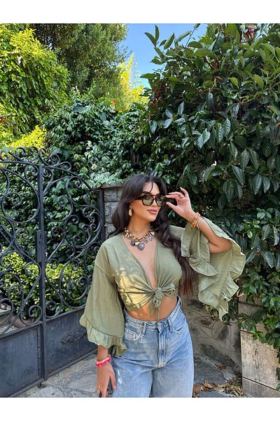 mekabutik Khaki Tie-Up Crop Blouse