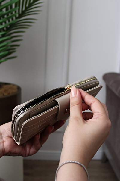 Mimoza Women's Beige Two-Compartment Zippered Wallet with Crocodile Pattern