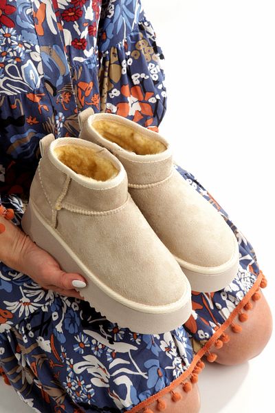 PAYZİN ''Lal'' Beige Suede Thick Soled Fur Women's Boots New Season