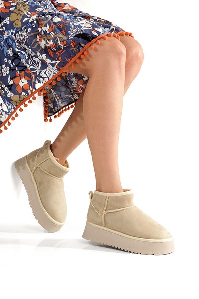 PAYZİN ''Lal'' Beige Suede Thick Soled Fur Women's Boots New Season