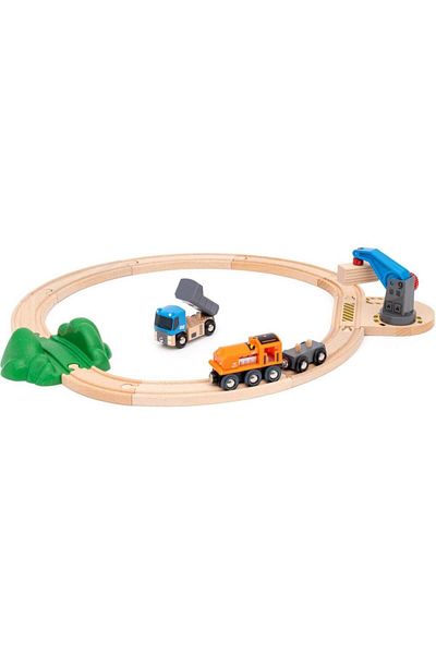 BRIO Train set starter with cargo loading