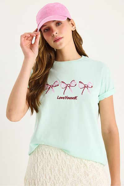 Bianco Lucci Women's Crew Neck Short Sleeve Embroidered T-Shirt 60602023