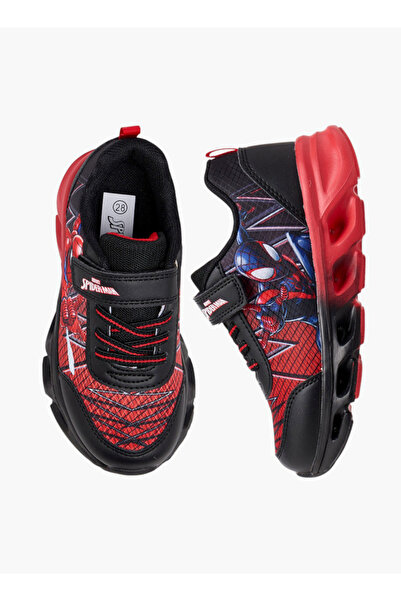 Marvel حذاء رياضي مضيء بطبعة سبايدر مان مع قفل بخطاف وحلقة