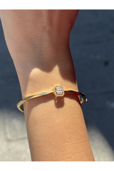 Has Kuyumcum 14 Ayar Altın Baklava Desen Baget Kelepçe