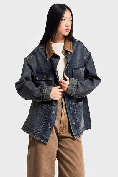 its basic Women's T.Jeans Color 2W5-8 Oversize Button Front Collar Detailed Design Denim Jacket