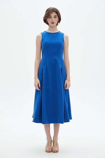 Nichii Sleeveless Ruffled Midi Dress with Round Neck