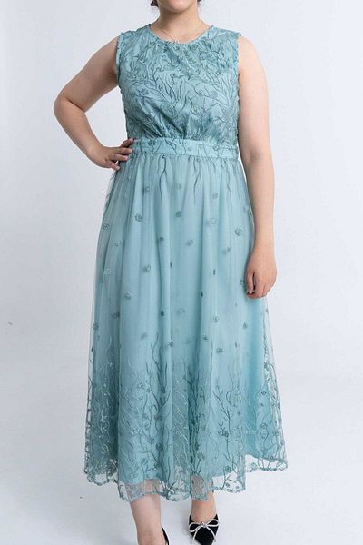Nichii Embroidered Midi Dress with Fitted Waist and Round Neck