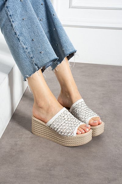 pasyone White Stone Detailed Women's High Heeled Straw Patterned Slippers