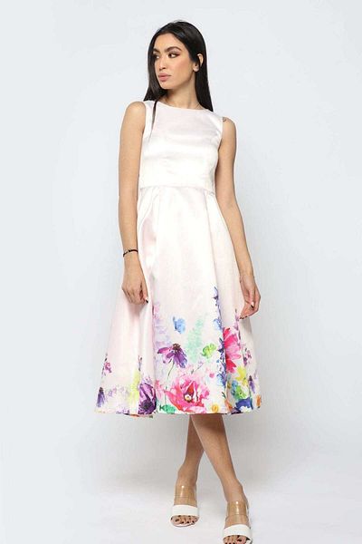Nichii Floral Print Sleeveless Midi Dress with Round Neck