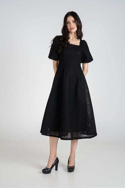 Nichii Women's Midi Lace Dress with Square Neckline and Short Sleeves
