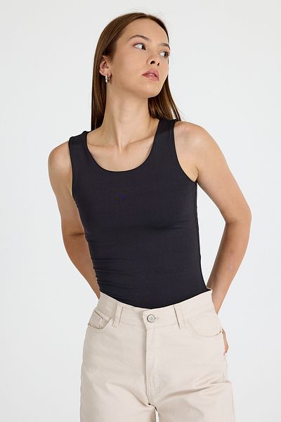 Rays Black Slim Fit Sleeveless Basic Undershirt 9194m