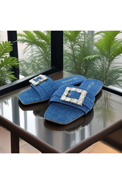 OEM Versatile women's slippers with decorative crystal applications, for summer, light and cool, F23