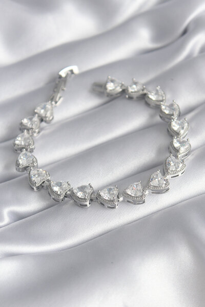 Skygo Zircon Stone Brass Silver Heart Model Women's Bracelet - VIP Series TJ-BB5844