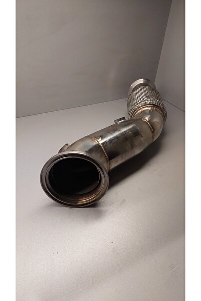 akt egzoz BMW 5 Serisi G30 520i Uyumlu Downpipe – Kaynaksız Montajlı Paslanmaz Çelik 2017-2023 ısı sensörsüz
