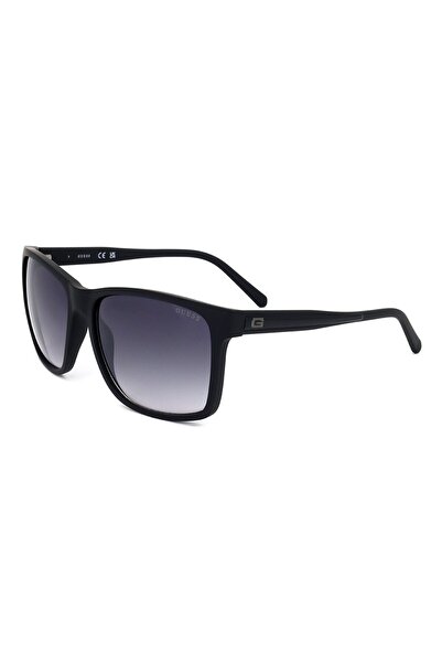 Guess , Sunglasses with Gradient Lenses, Black, 60-17-145