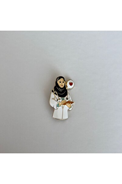 svitza Tesettürlü Doktor Broş