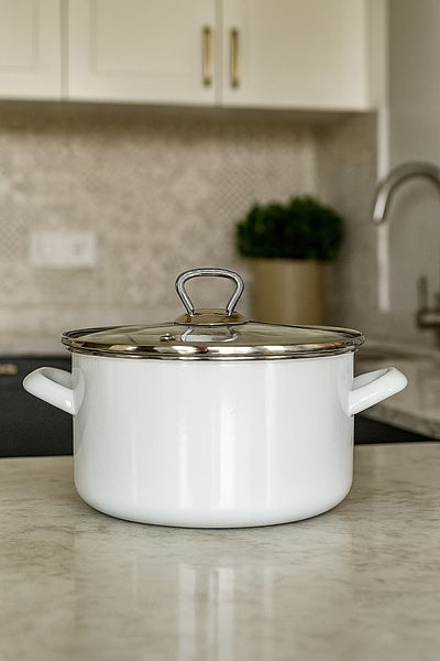 Makri Pot Enameled, 22 Cm, 4 L, White