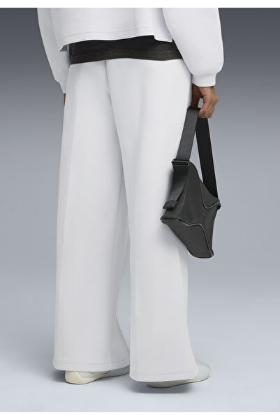 Puma Wardrobe Essentials Relaxed Pants Women