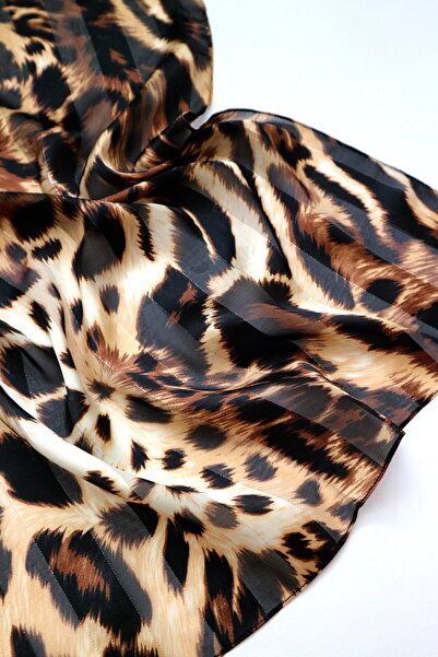 THE MOON Glam Leopar Desenli Işıltılı İpeksi Kahverengi Saten Fular